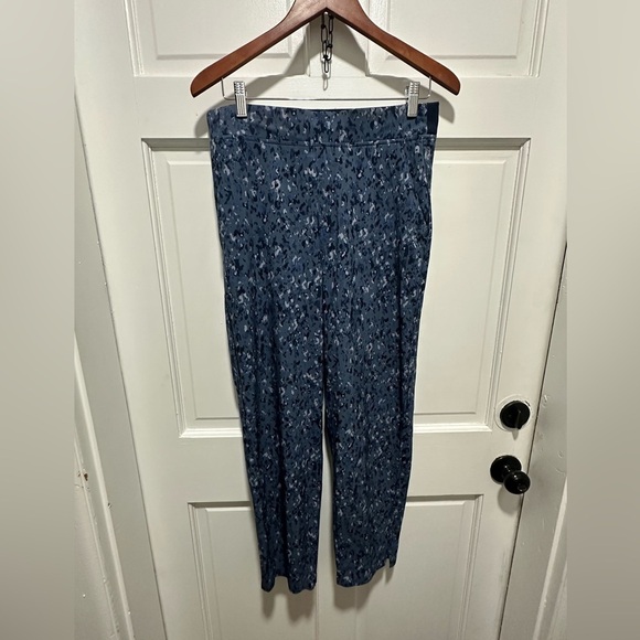 Athleta Brooklyn Ankle Pant size 10 Captivate Chrome Blue EUC - Picture 3 of 6